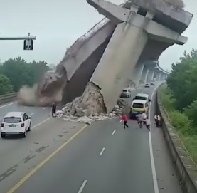 The bridge support collapsed after the earthquake, but it was just the outer concrete #crash #car